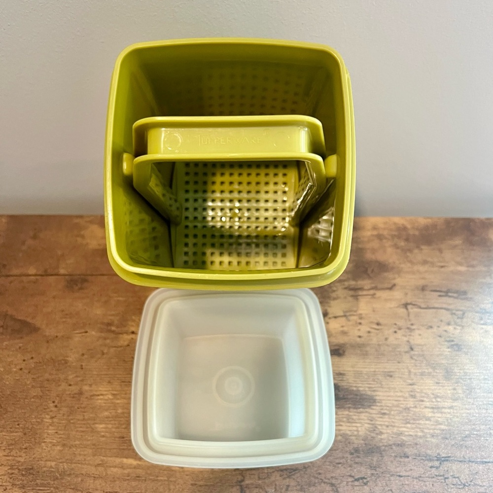 Vintage Tupperware Pick-A-Deli Pickle Olive Keeper,Avocado Green W/ Lid #1330-12